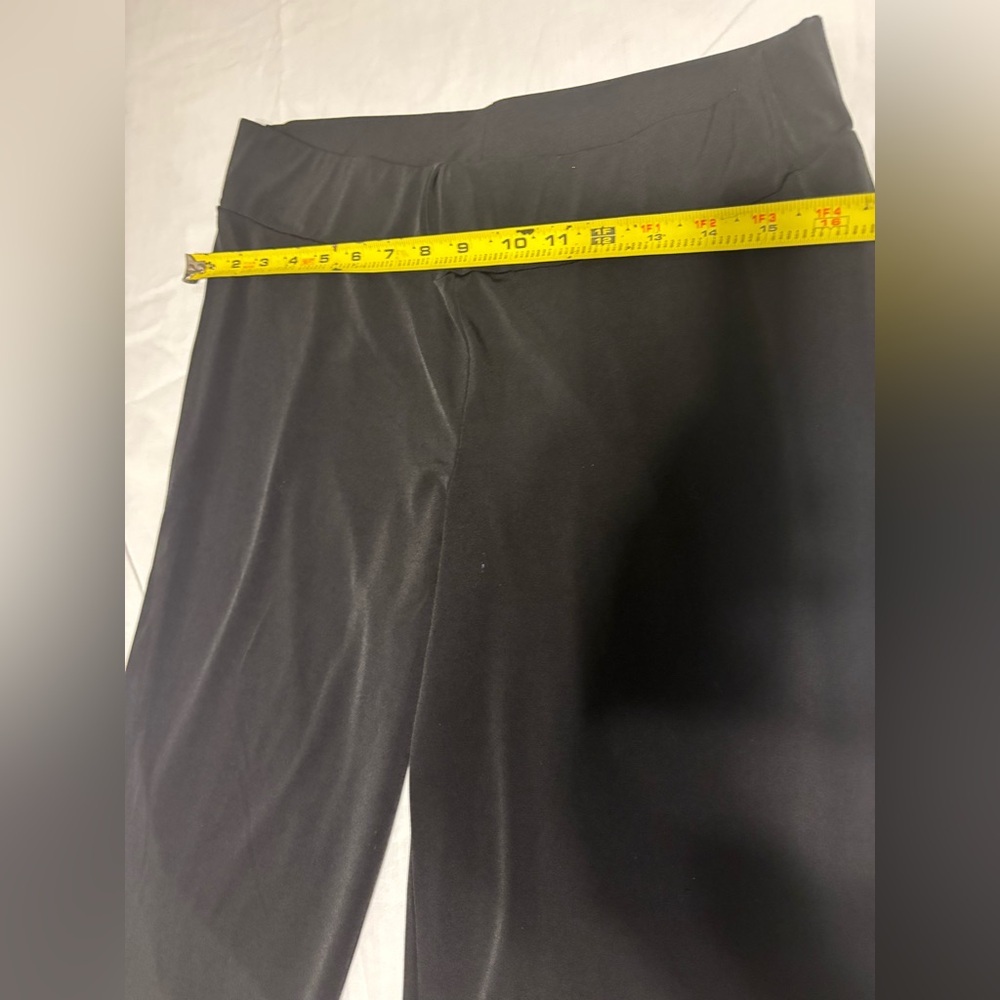 Two Hearts Maternity Black Women's Flare Leggings size small - Picture 4 of 7